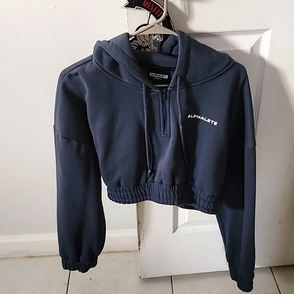 Alphalete crop hal zippers hoodie size small medium blue (a denim color)